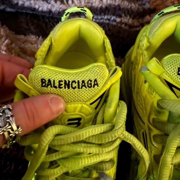 NWOB Balenciaga Runner Fluo Yellow/Black Size 36 - Picture 3 of 14